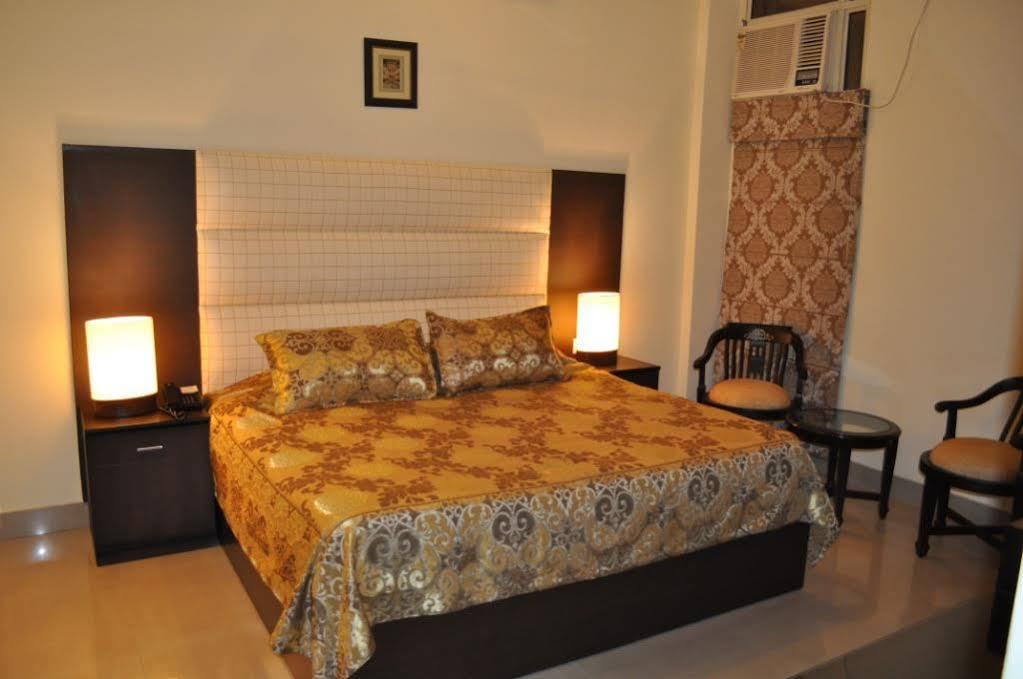 Hotel The Rio Haridwar Exterior photo
